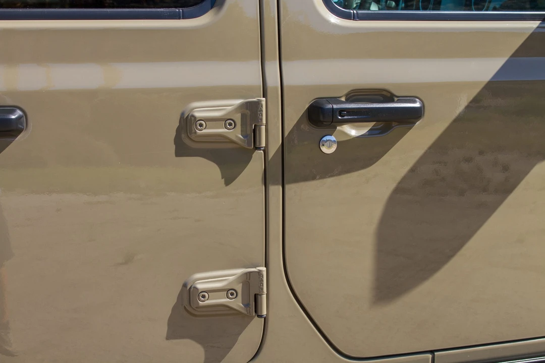 2020 Jeep JT Gladiator - Image 28 of 31