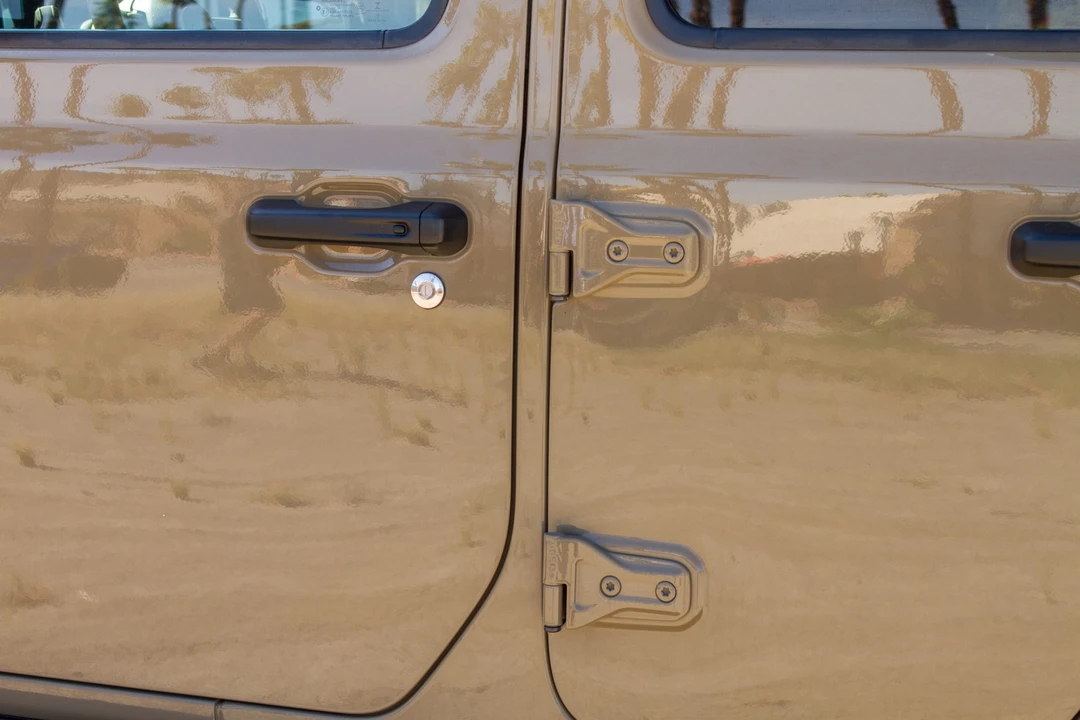 2020 Jeep JT Gladiator - Image 15 of 31