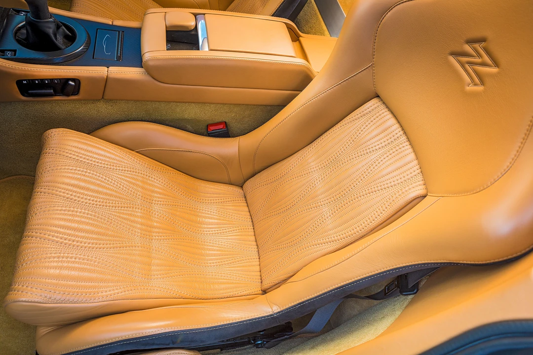 2013 Aston Martin Vantage - Image 19 of 31