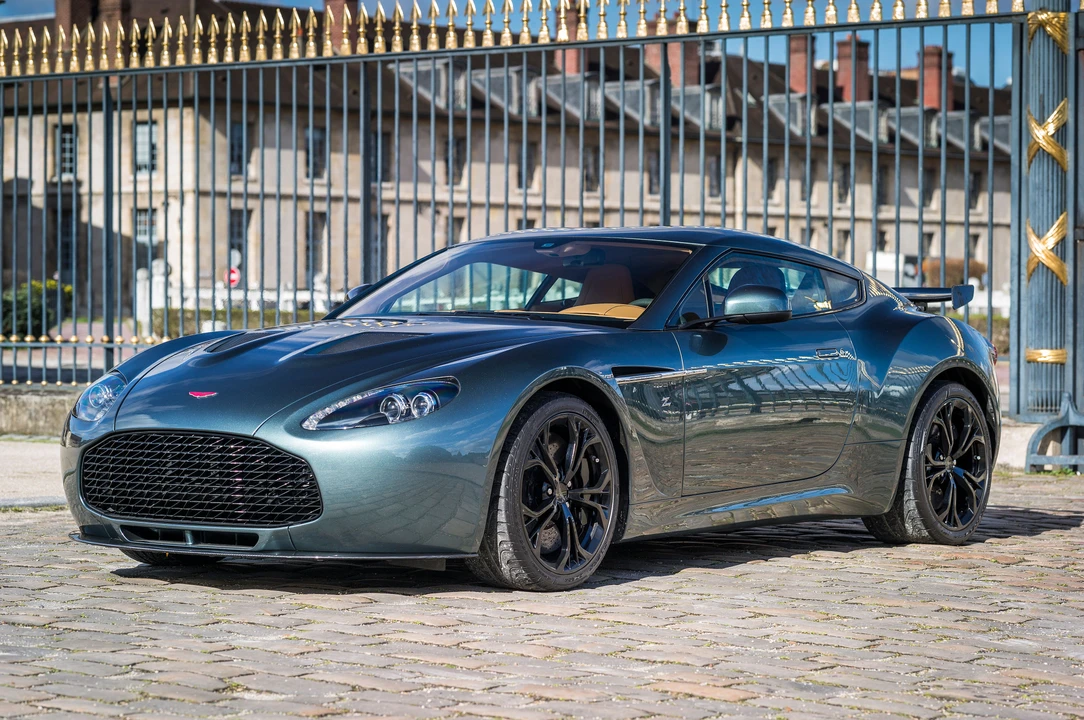 2013 Aston Martin Vantage - Image 5 of 31