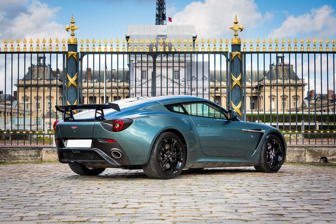 2013 Aston Martin Vantage - Image 10 of 31