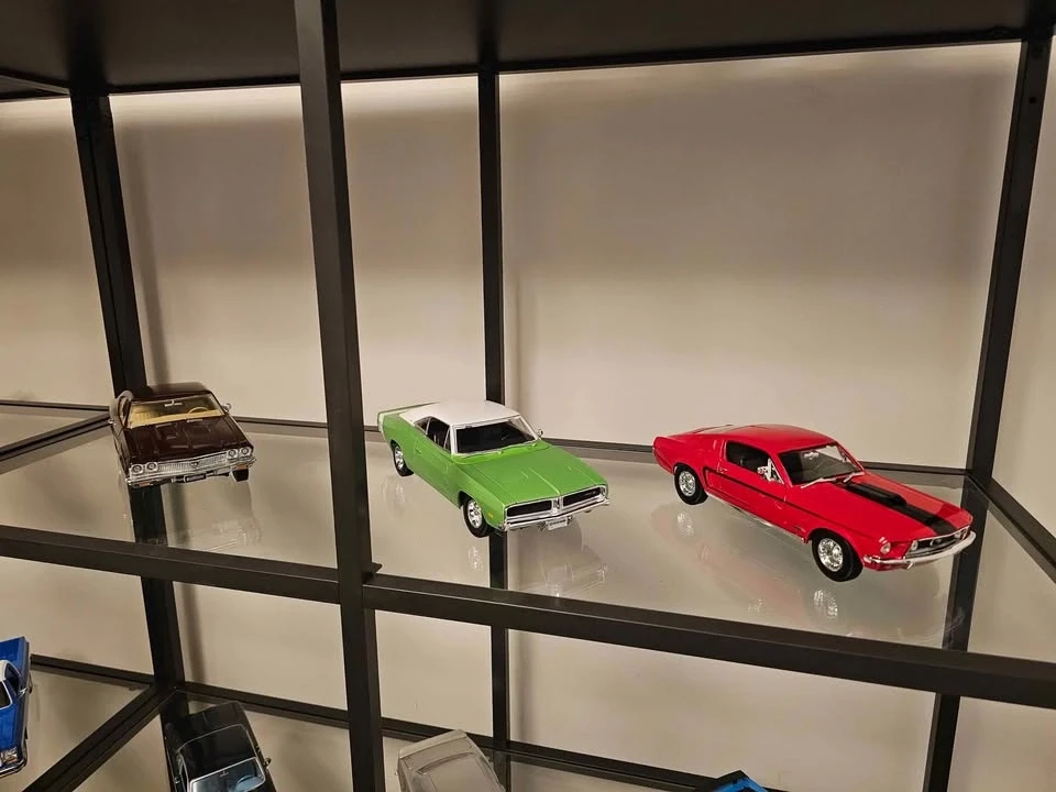 Parts & Memorabilia Scale Models - Image 6 of 10