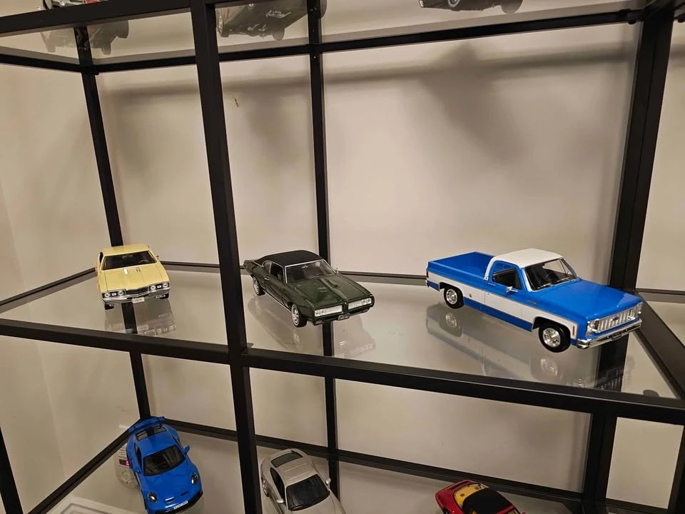 Parts & Memorabilia Scale Models - Image 3 of 10