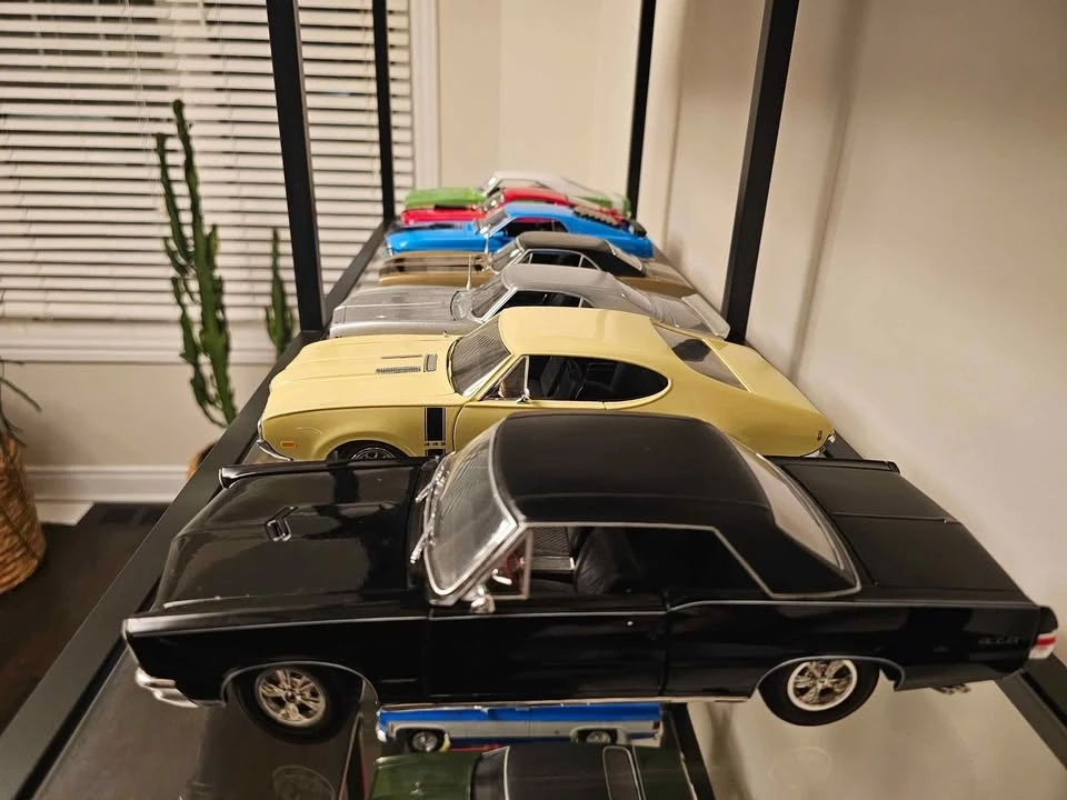 Parts & Memorabilia Scale Models - Image 2 of 10
