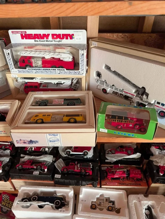 Parts & Memorabilia Scale Models - Image 6 of 10