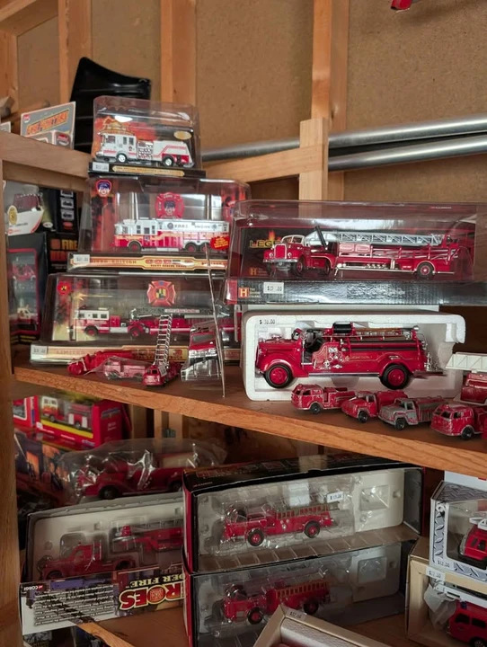 Parts & Memorabilia Scale Models - Image 5 of 10