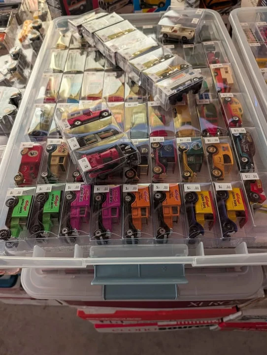Parts & Memorabilia Scale Models - Image 2 of 10
