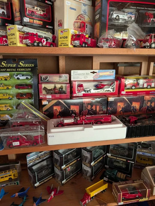 Parts & Memorabilia Scale Models - Image 8 of 10