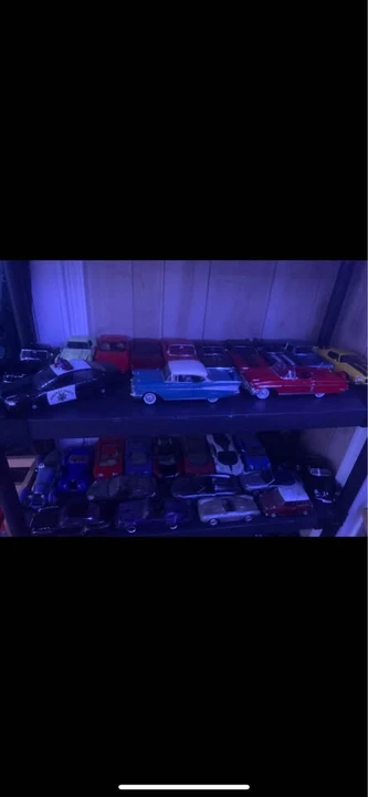 Parts & Memorabilia Scale Models - Image 3 of 3