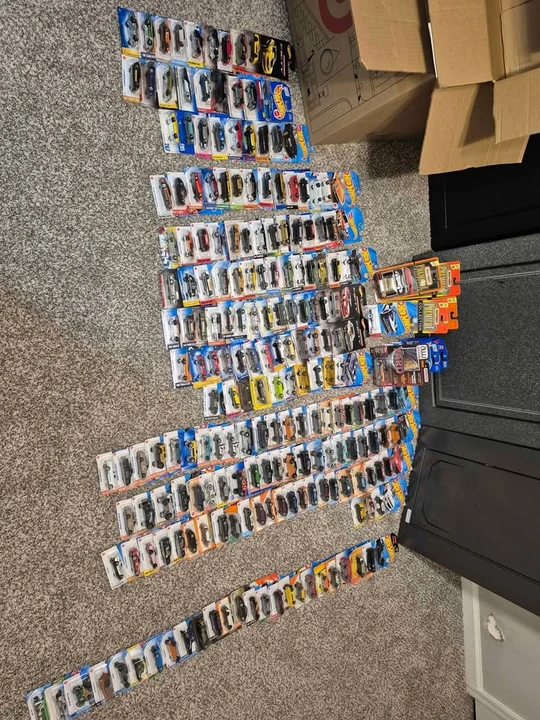 Parts & Memorabilia Scale Models - Image 2 of 10