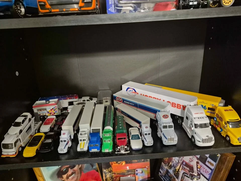 Parts & Memorabilia Scale Models - Image 10 of 10