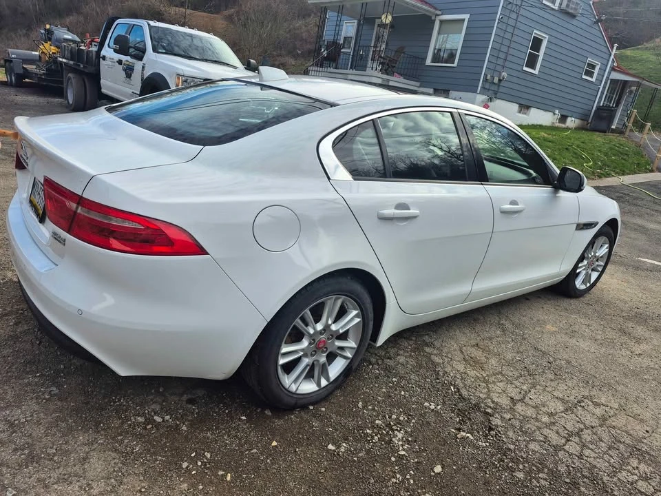 2018 Jaguar XE - Image 2 of 10