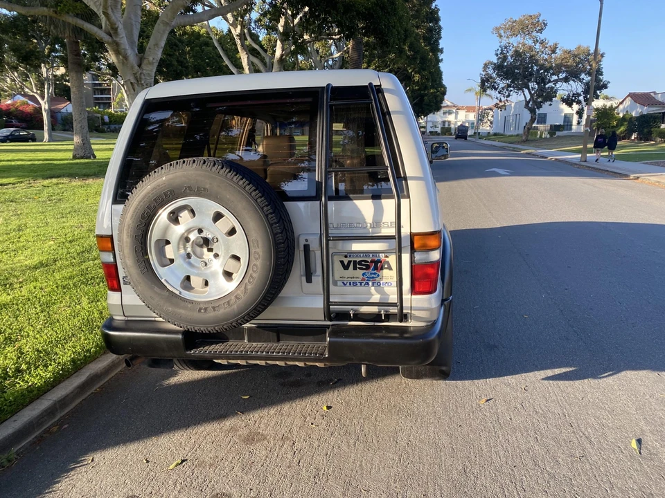 1996 Isuzu Trooper - Image 16 of 31