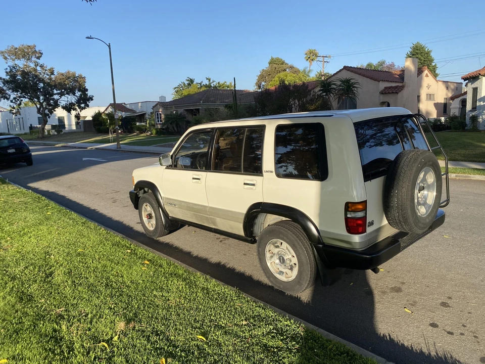1996 Isuzu Trooper - Image 19 of 31