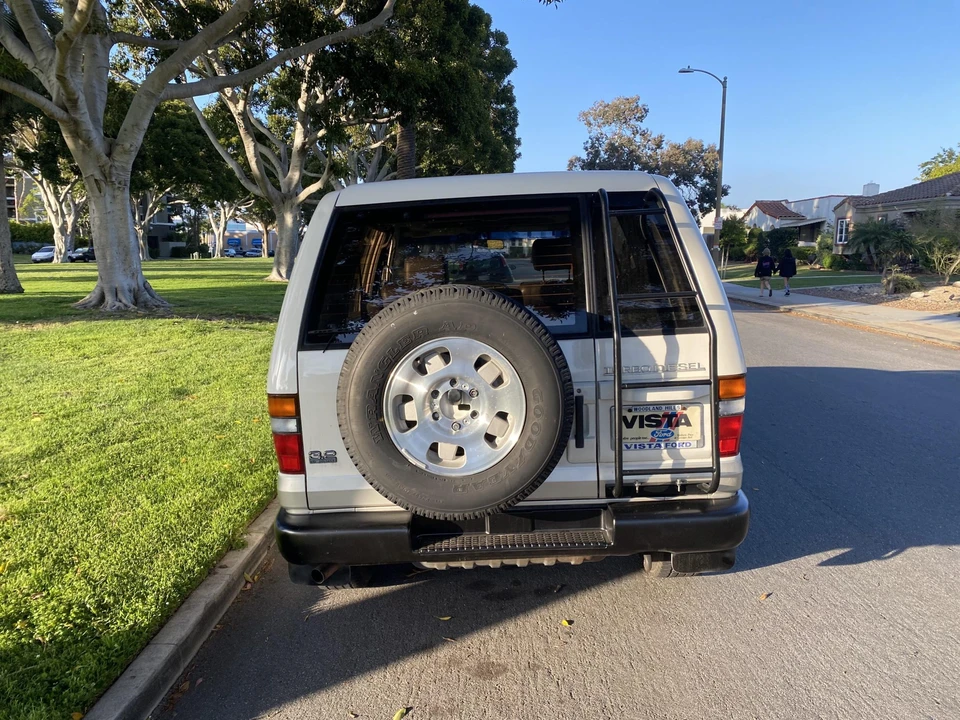 1996 Isuzu Trooper - Image 17 of 31
