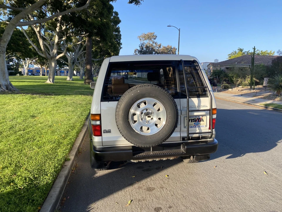 1996 Isuzu Trooper - Image 18 of 31