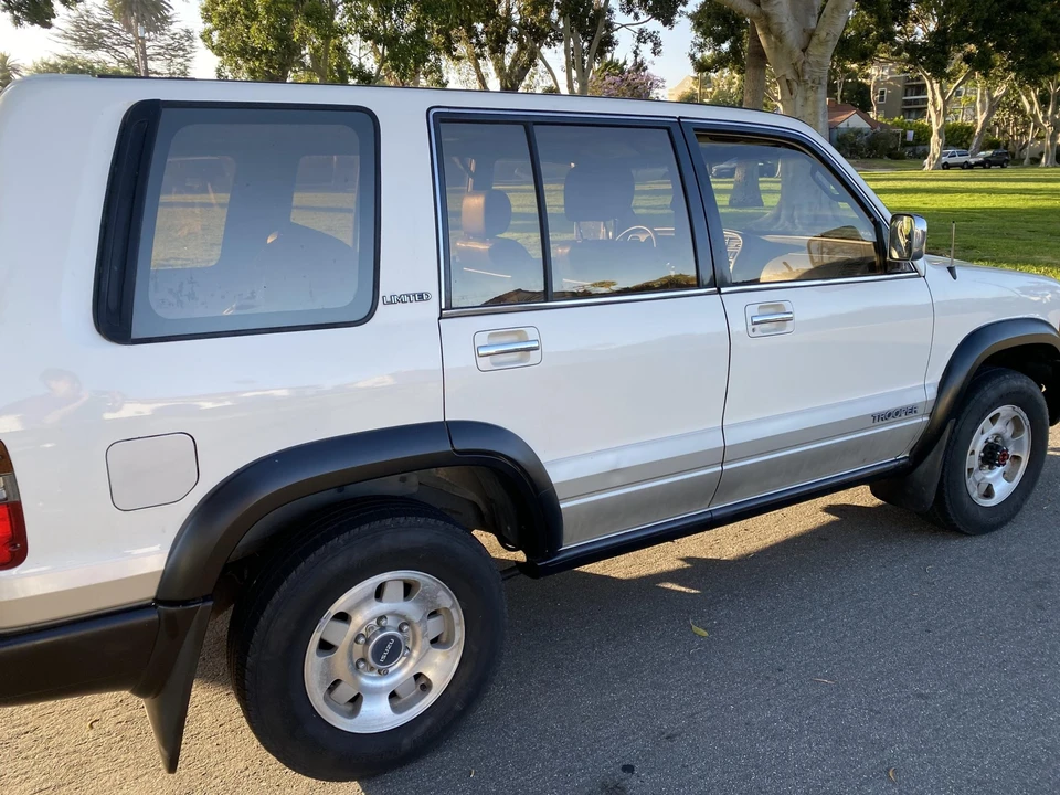 1996 Isuzu Trooper - Image 12 of 31