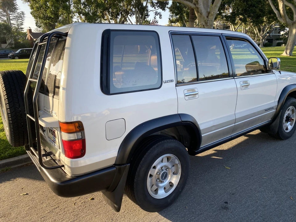 1996 Isuzu Trooper - Image 13 of 31