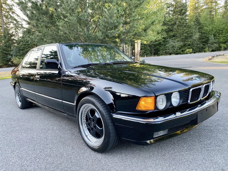 1988 BMW E32 7 Series - Image 13 of 31