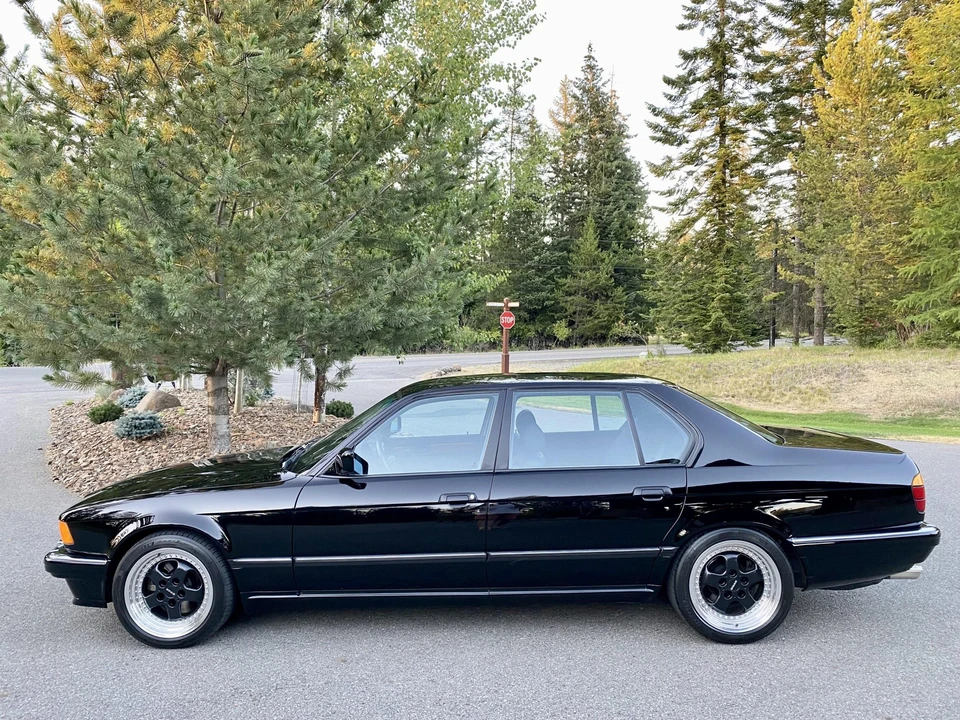 1988 BMW E32 7 Series - Image 4 of 31
