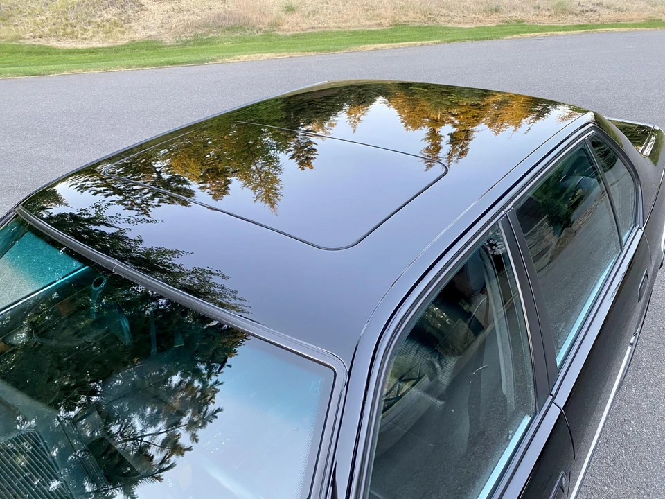1988 BMW E32 7 Series - Image 24 of 31