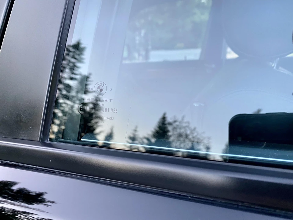 1988 BMW E32 7 Series - Image 30 of 31
