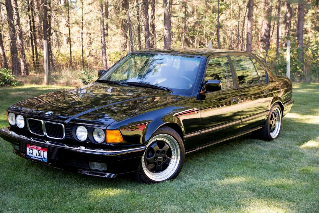 1988 BMW E32 7 Series - Image 2 of 31