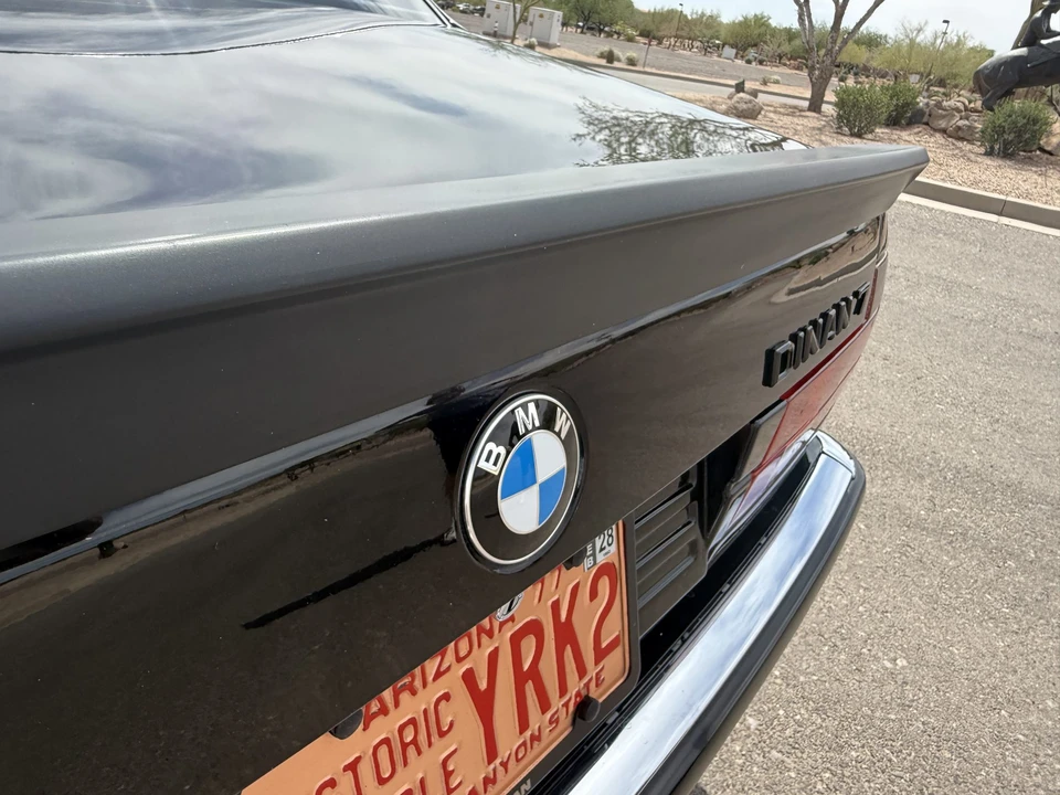 1993 BMW E32 7 Series - Image 26 of 31