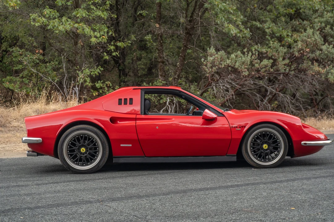1986 Pontiac Fiero - Image 15 of 31