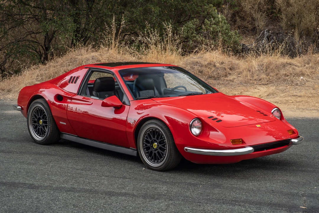 1986 Pontiac Fiero - Image 17 of 31