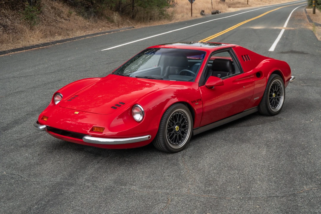 1986 Pontiac Fiero - Image 18 of 31