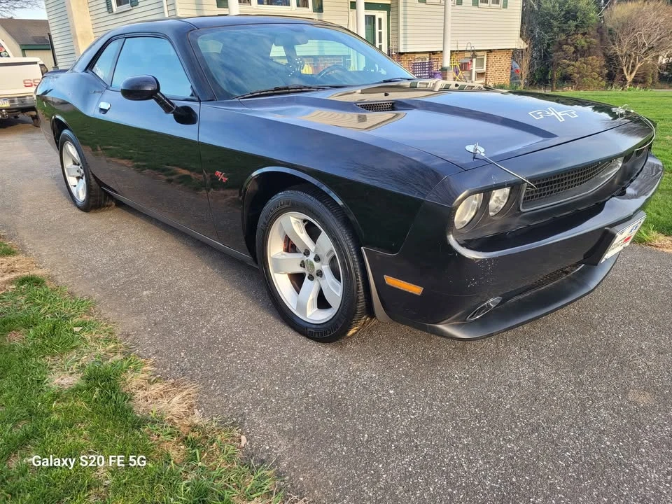 2011 Dodge Challenger 3rd Gen - Image 2 of 9