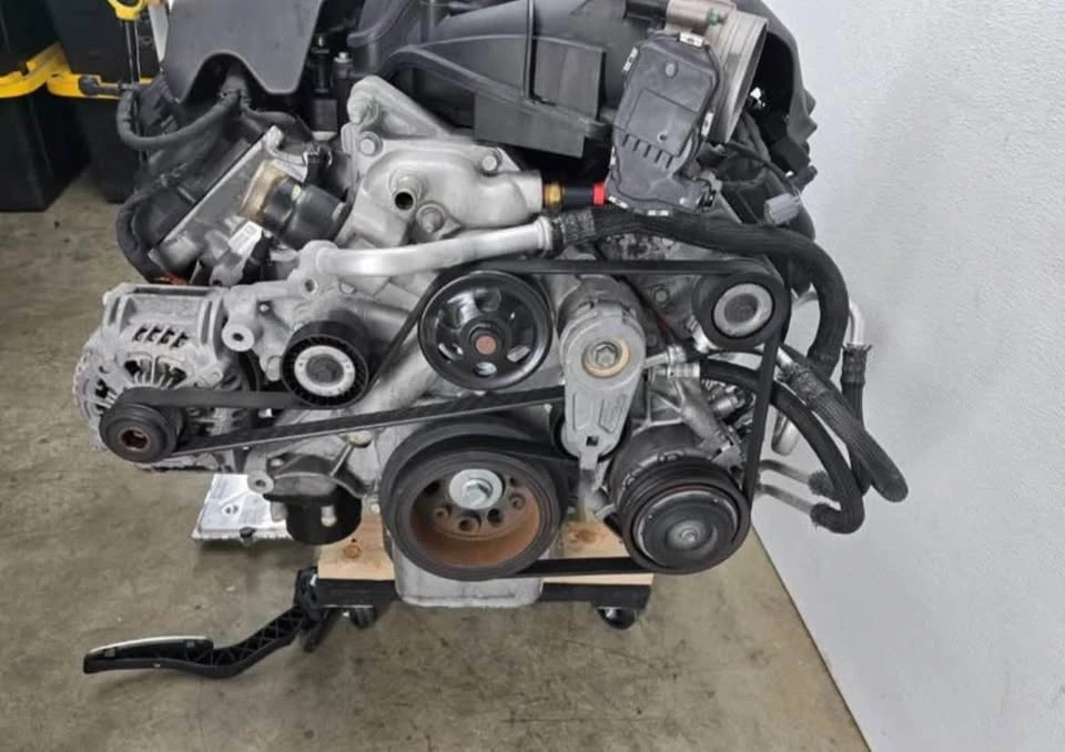 Parts & Memorabilia Engines - Image 3 of 3