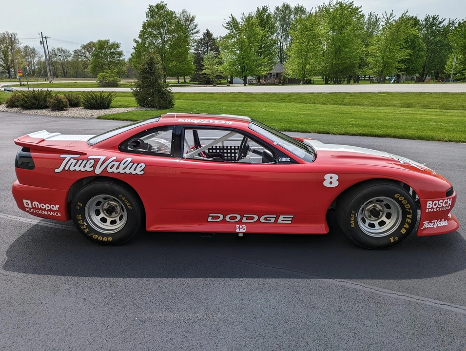 Dodge Avenger Coupe - Image 22 of 31