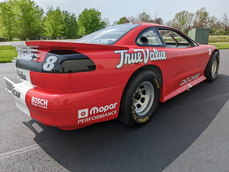 Dodge Avenger Coupe - Image 21 of 31