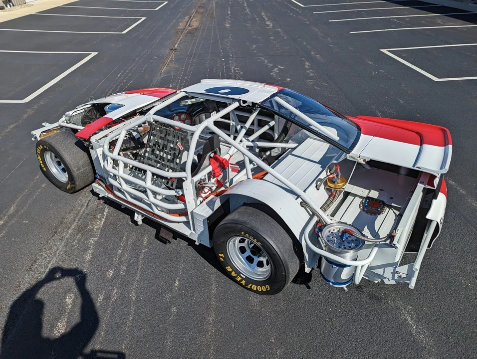 Dodge Avenger Coupe - Image 15 of 31