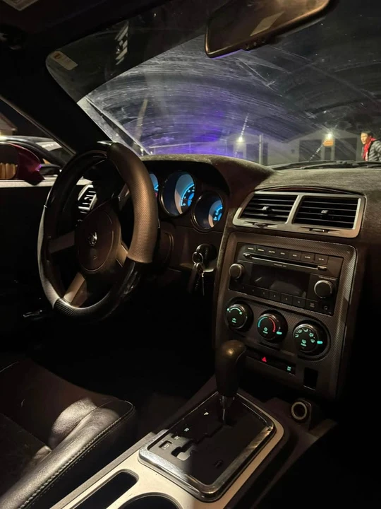 2010 Dodge Challenger 3rd Gen - Image 4 of 9