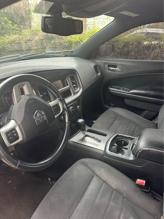 2011 Dodge Challenger 3rd Gen - Image 6 of 8