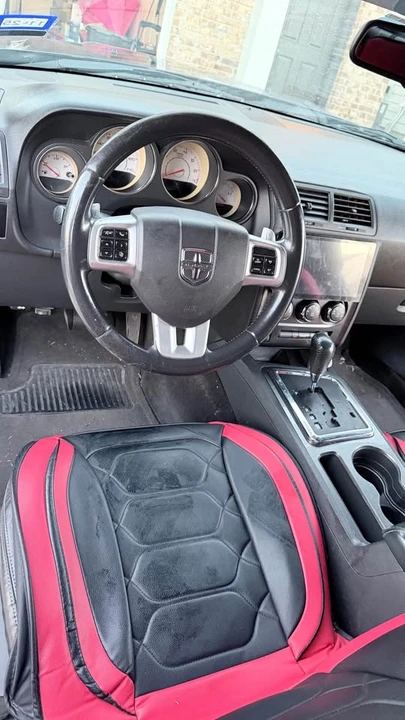 2013 Dodge Challenger 3rd Gen - Image 6 of 10