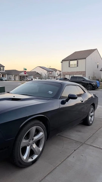 2013 Dodge Challenger 3rd Gen - Image 3 of 10