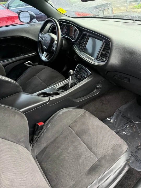 2015 Dodge Challenger 3rd Gen - Image 2 of 5
