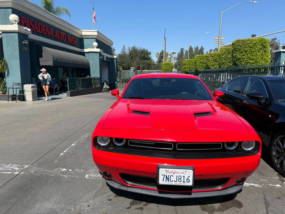 2015 Dodge Challenger 3rd Gen - Image 4 of 6