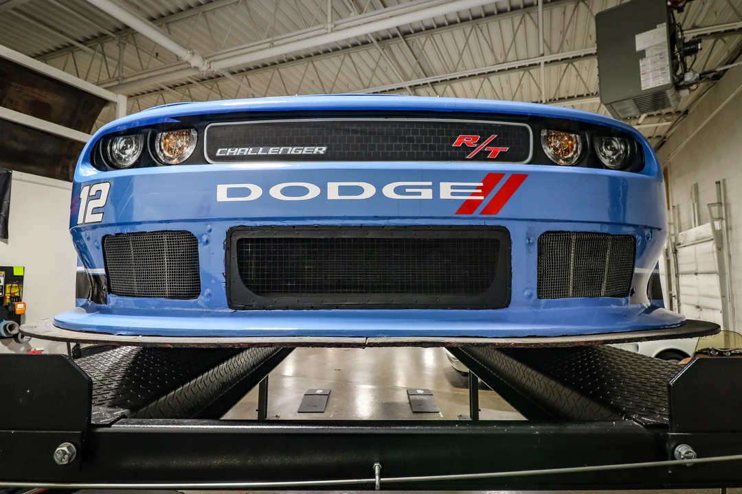 Dodge Challenger 3rd Gen - Image 26 of 31
