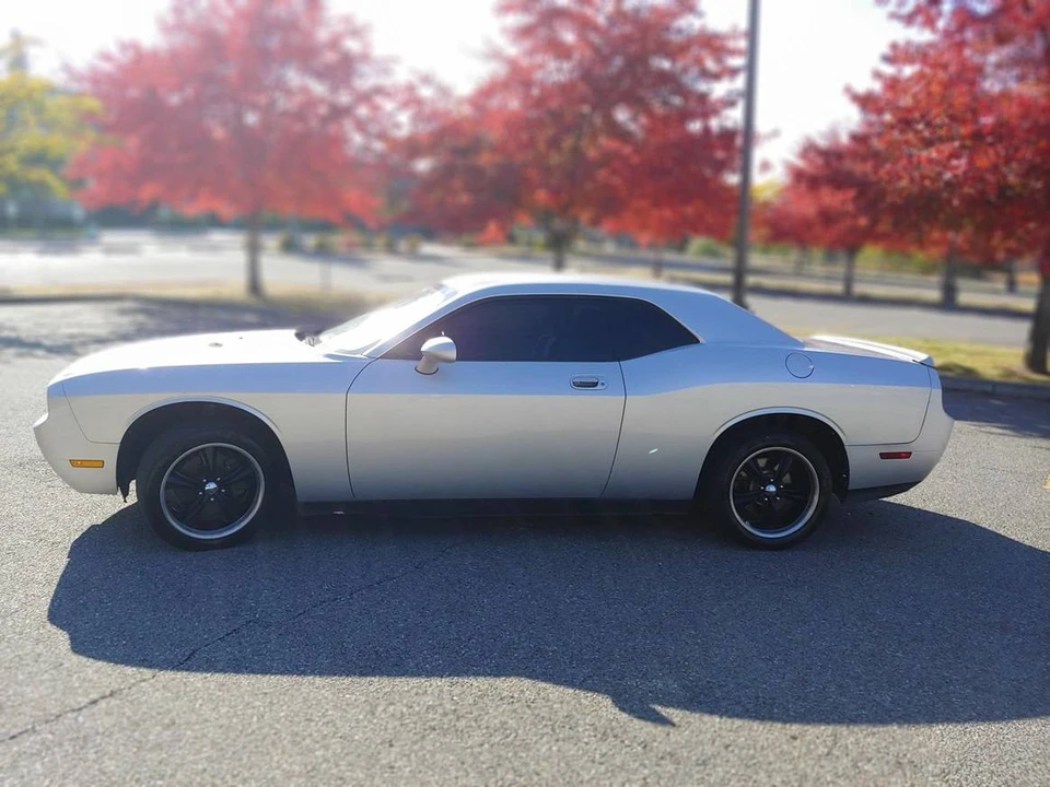 2010 Dodge Challenger 3rd Gen - Image 3 of 10