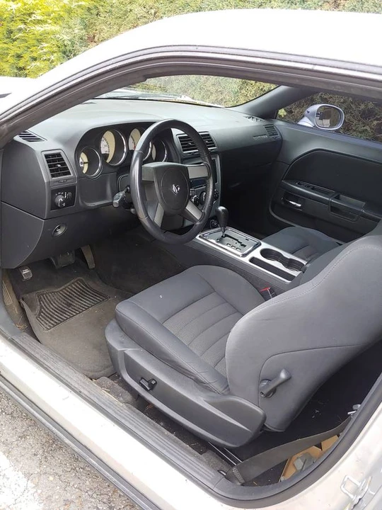2010 Dodge Challenger 3rd Gen - Image 10 of 10