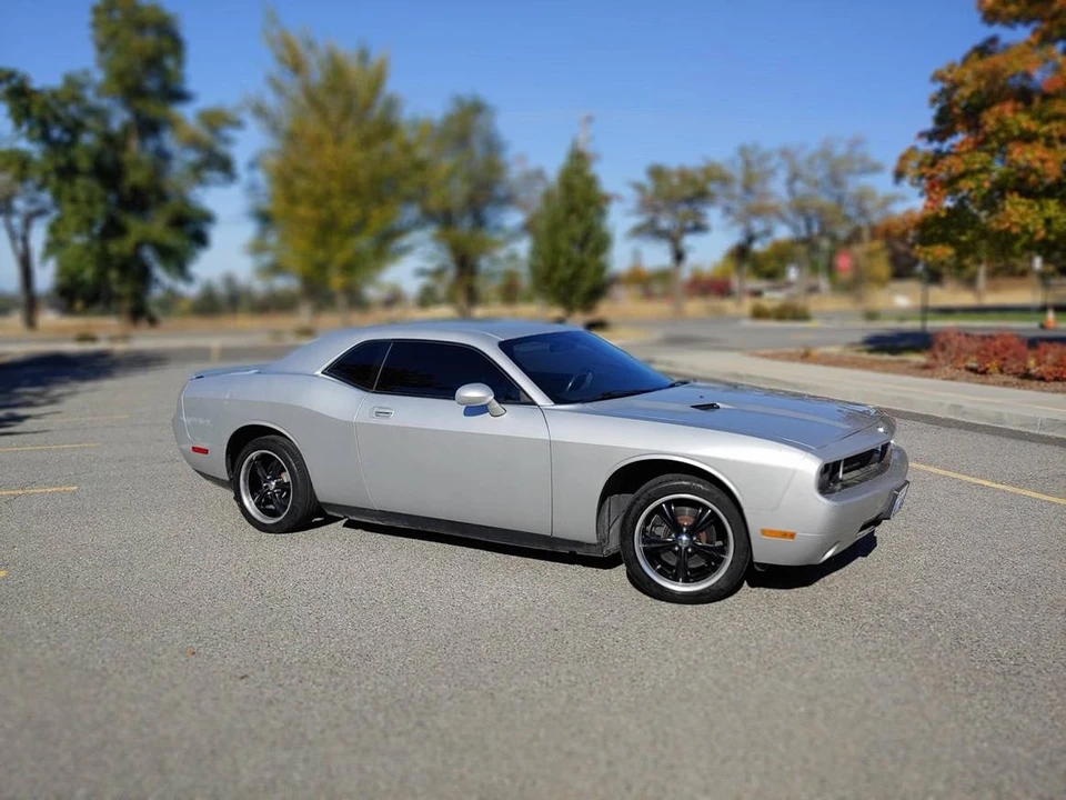 2010 Dodge Challenger 3rd Gen - Image 7 of 10