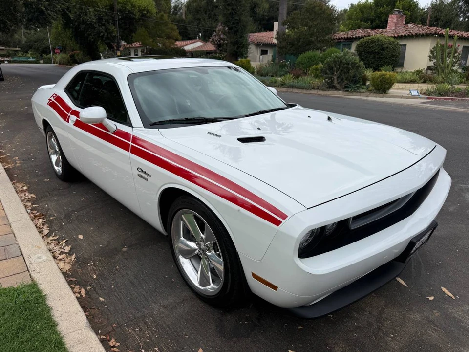 2014 Dodge Challenger 3rd Gen - Image 2 of 16