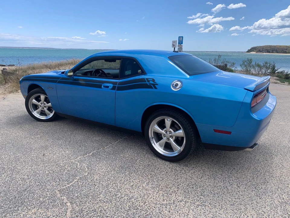 2010 Dodge Challenger 3rd Gen - Image 3 of 11