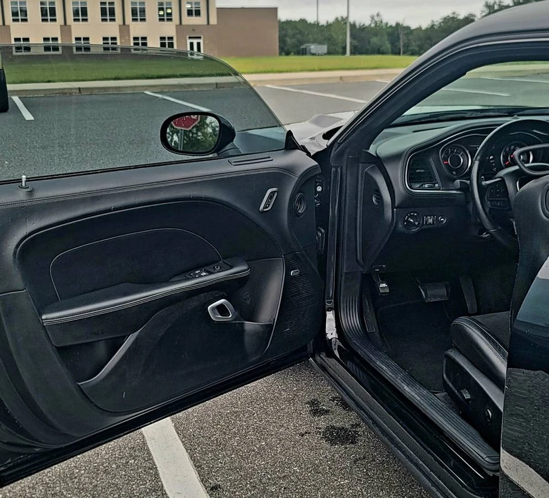 2015 Dodge Challenger 3rd Gen - Image 8 of 18