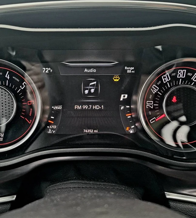 2015 Dodge Challenger 3rd Gen - Image 10 of 18
